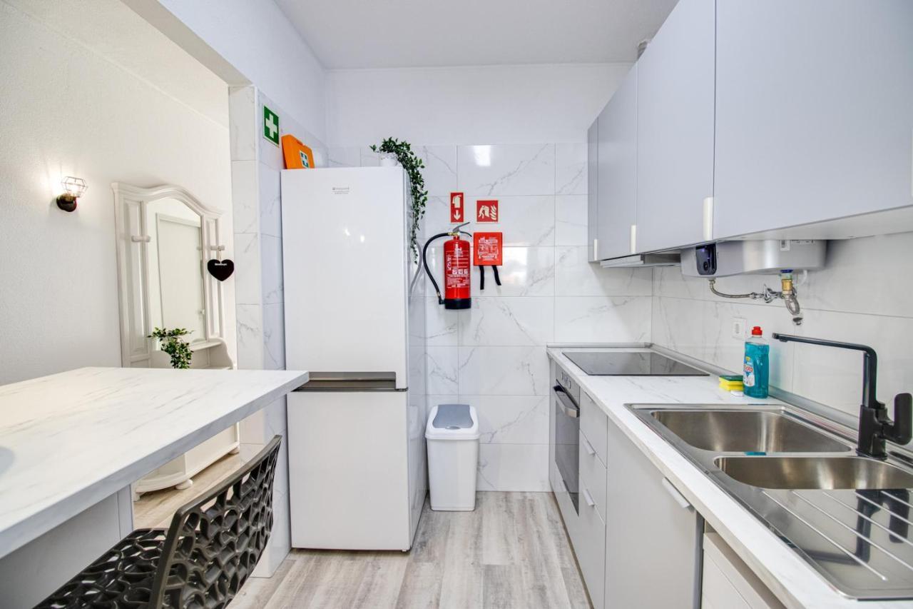 Renovated Oasis Ocean View 1Bd Wi-Fi Beach 3 Min Albufeira Luaran gambar